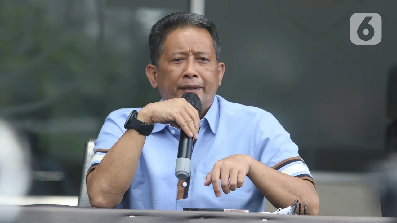 FOTO: Jadi Tersangka, Jerinx Tidak Ditahan