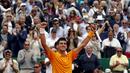 Ekspresi Kemenangan Novak Djokovic usai memastikan satu tiket berlaga di final Monte Carlo Masters (REUTERS/Jean-Paul Pelissier)