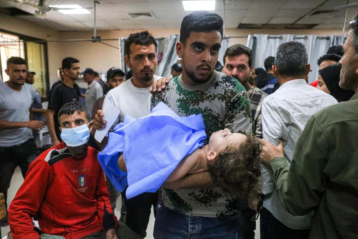 FOTO: Anak-Anak Kembali  Jadi Korban Serangan Udara Israel di Gaza