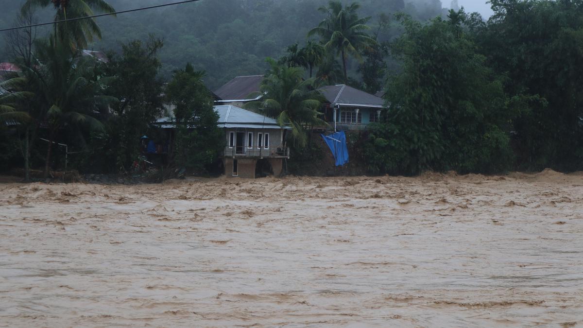 Banjir Bandang Padang, BPBD Sumbar: 5 Orang Ditemukan Meninggal Dunia