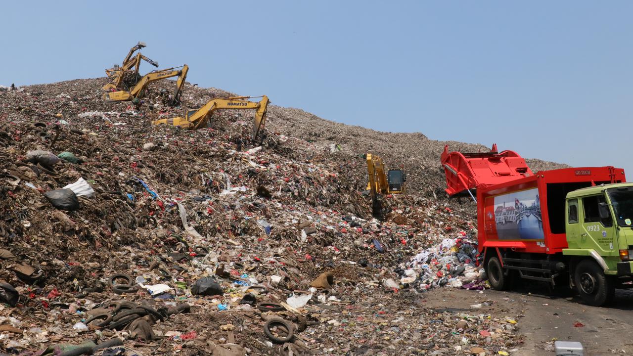 Tumpukan Sampah Bantargebang