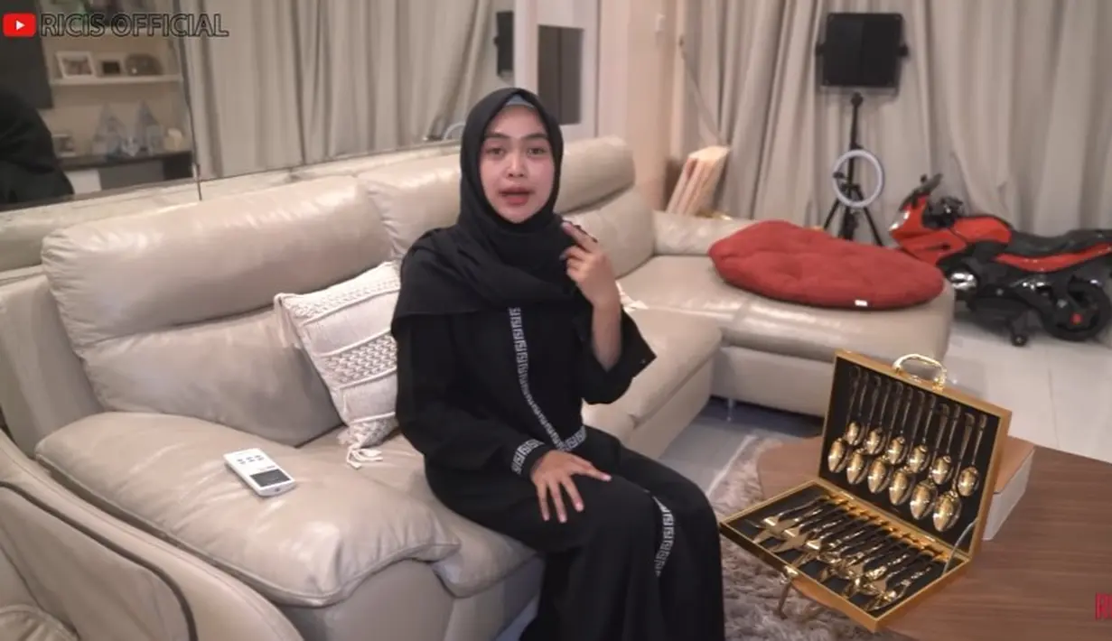 Rumah Ria Ricis direnovasi