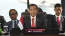 Jokowi resmi membuka KTT ke-42 ASEAN 2023 setelah menyambut kedatangan para pemimpin ASEAN di Hotel Meruorah pagi ini. (AP Photo/Achmad Ibrahim, Pool)