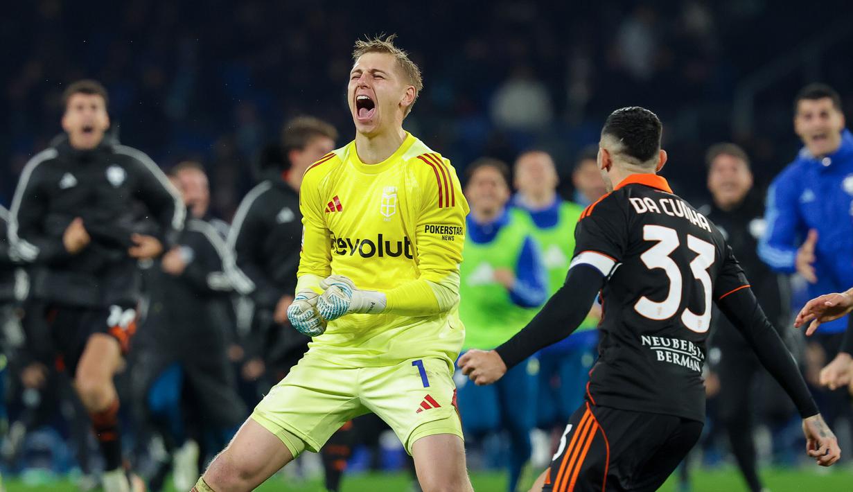 Como mencatatkan sejarah dengan memastikan tempat di semifinal Coppa Italia untuk pertama kalinya dalam 40 tahun setelah menyingkirkan Napoli lewat drama adu penalti. (Alessandro Garofalo/LaPresse via AP)