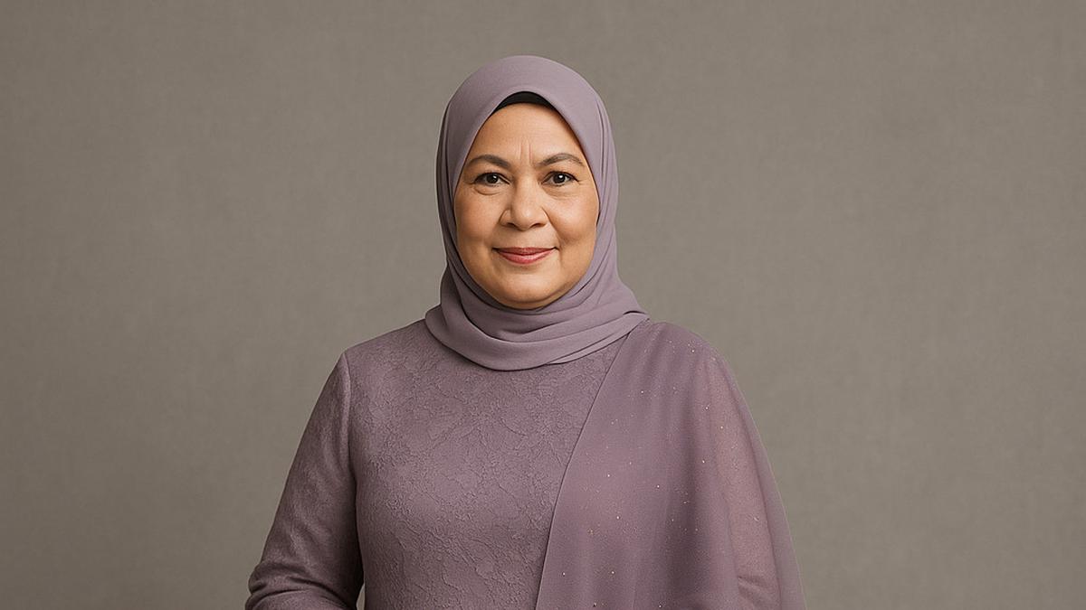 9 Tips Pilih Gamis Brokat Buat Ibu Usia 50-an Supaya Terlihat Lebih Fresh