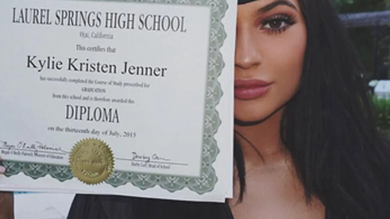 [Bintang] Kylie Jenner