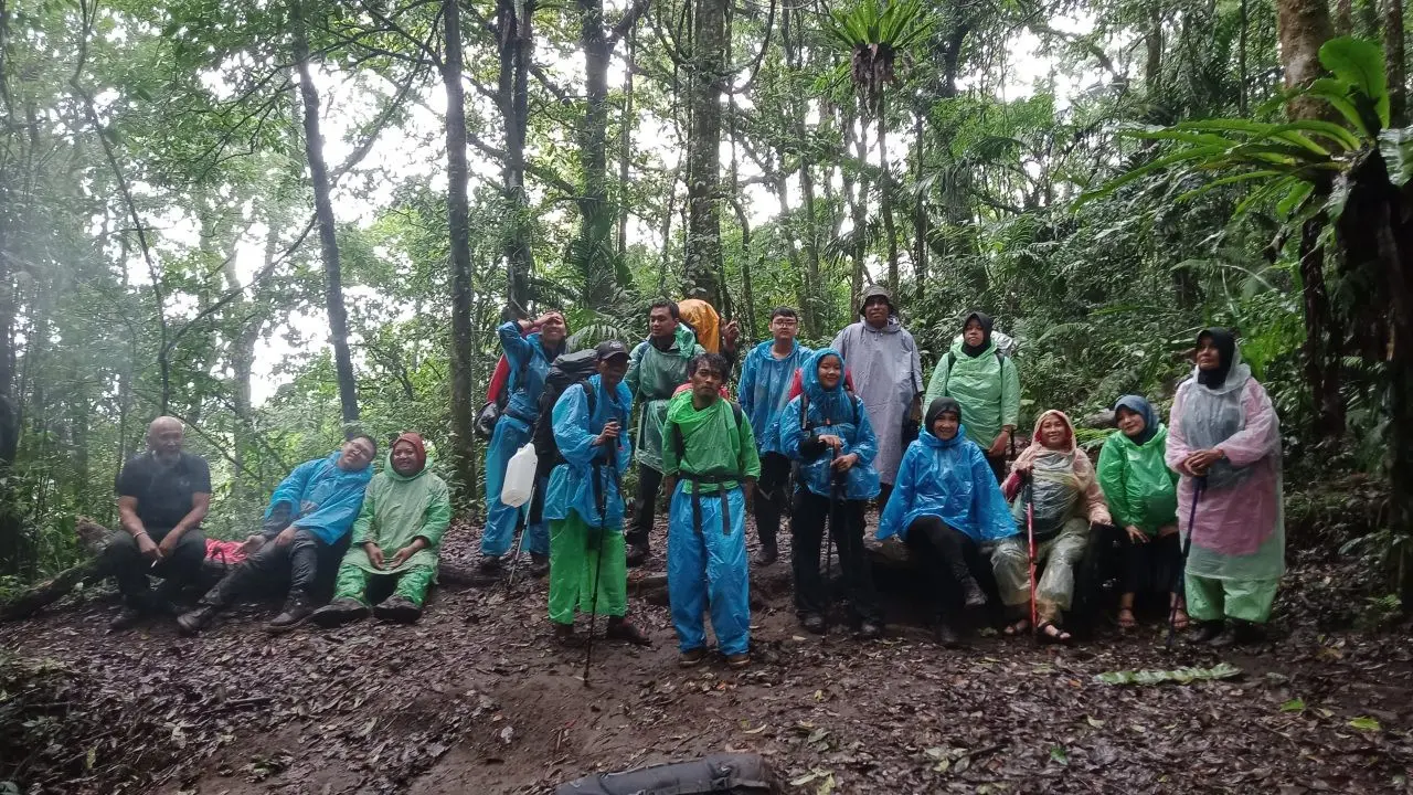 Petualangan Penyandang Disabilitas di Malang, Daki Gunung Sekaligus Jaga Alam dan Sebarkan Nilai Inklusif