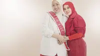 Cara Unik Shandy Purnamasari dan Fanny Kondoh Rayakan HUT RI Ke-80, Dukung Pejuang Dua Merah