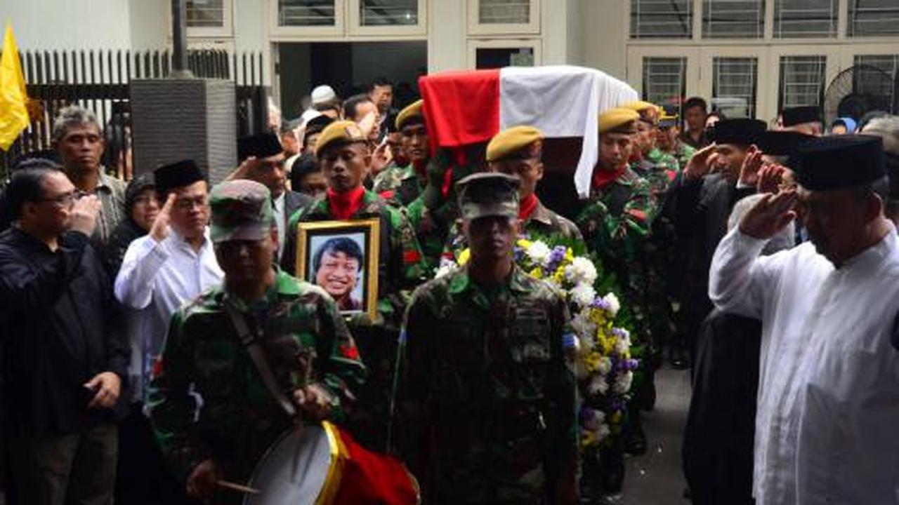 Presiden SBY  melayat  jenazah Wamen ESDM  Widjajono 