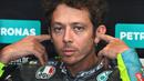 Keputusan VR46 merupakan akhir dari perjalanannya di dunia balap selama 26 tahun. Pebalap 42 tahun itu tercatat telah mengoleksi 115 kemenangan dan 199 kali naik podium, serta menjadi juara dunia sebanyak sembilan kali. (Foto: AFP/Joe Klamar)