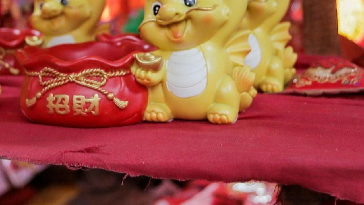 Pernak-pernik tersebut dijual mulai dari harga Rp 10 ribu hingga Rp 500 ribu. <br>(Foto Liputan6.com / Angga Yuniar)
