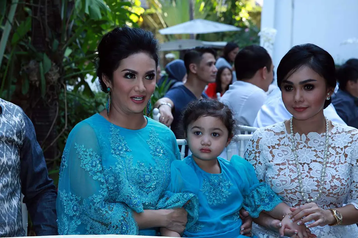 Krisdayanti dan Yuni Shara