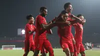Timnas Indonesia U-22 merayakan gol yang dicetak Osvaldo Haay ke gawang Thailand di final Piala AFF U-22 2019, Selasa (26/2/2019). (Bola.com/Zulfirdaus Harahap)