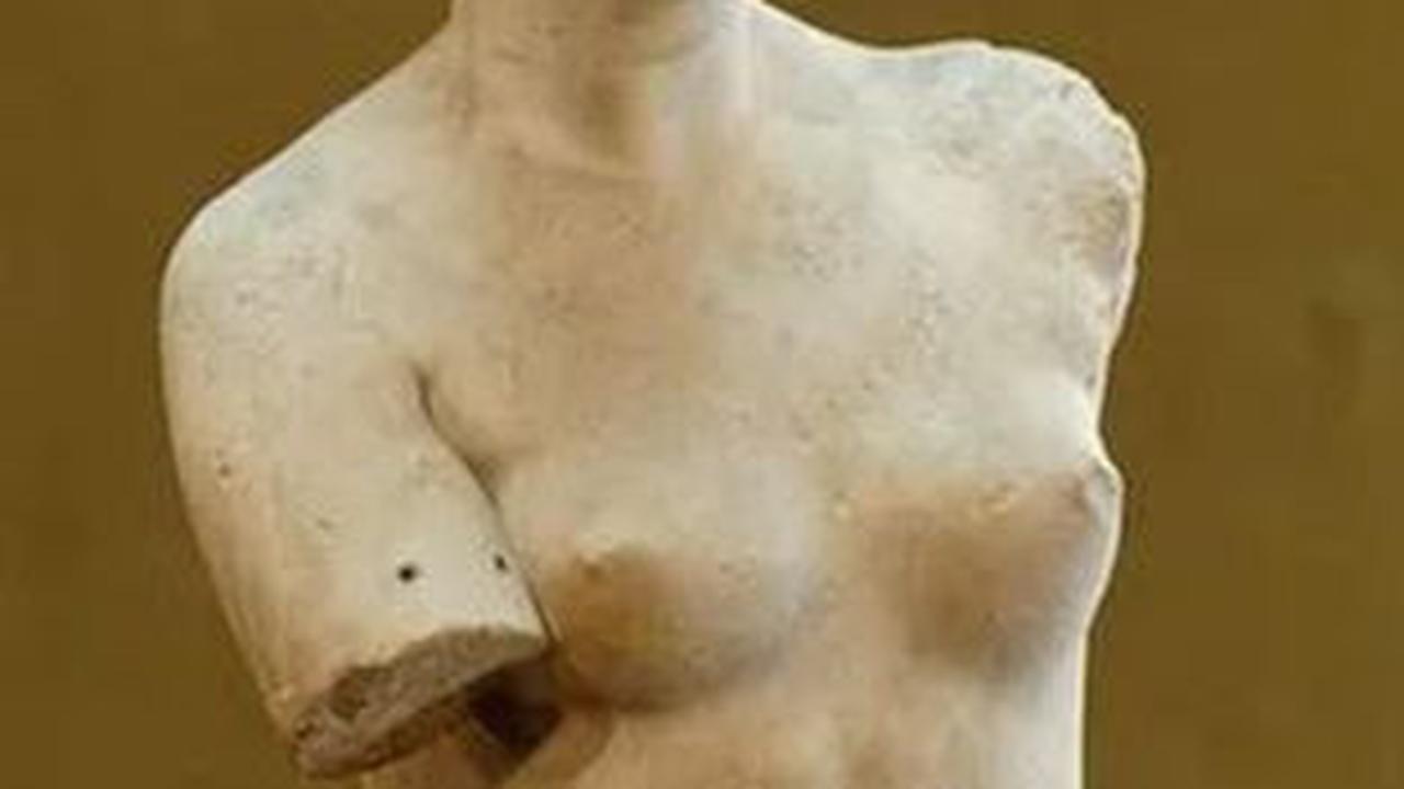 Patung Dewa Dewi Yunani Ditemukan di Dasar Danau Turki, Kondisinya Masih Utuh