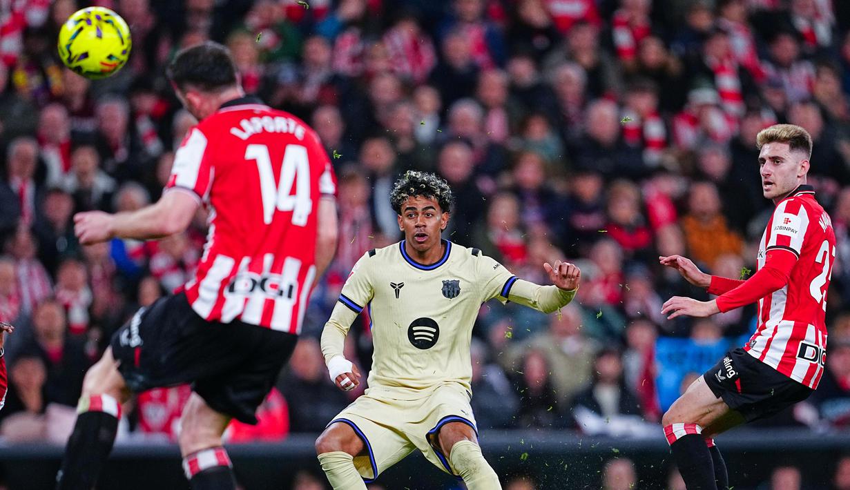 Berkat tambahan tiga poin ini, Barcelona masih perkasa di puncak klasemen La Liga dengan raihan 67 poin. Sementara Bilbao harus puas tertahan di peringkat sembilan dengan raihan 35 poin. (AP Photo/Miguel Oses)