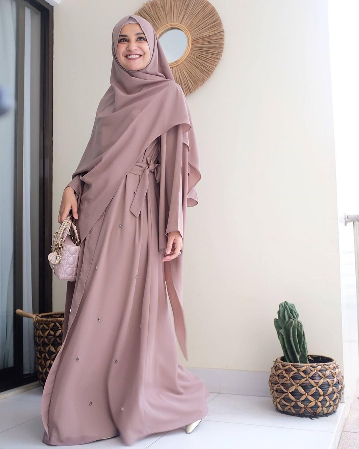 Beda Gamis, Abaya dan Kaftan