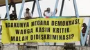 Putusan tersebut disambut teriakan dan riuh tepuk tangan para pegiat HAM. (merdeka.com/Arie Basuki)