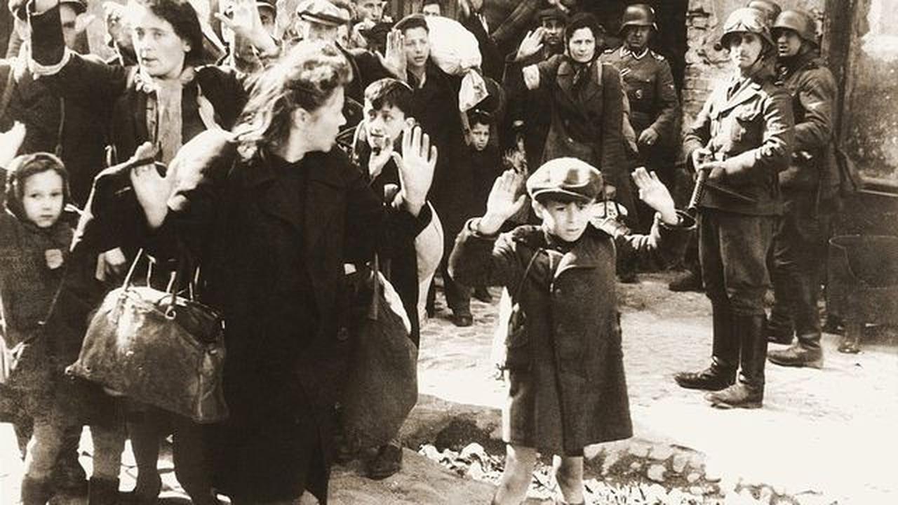 <b>Kamp Eksperimen Nazi&nbsp;</b>