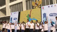 Kemenkominfo meluncurkan gerakan satu juta tumbler di GBK, Senayan, Jakarta. (Delvira Hutabarat)