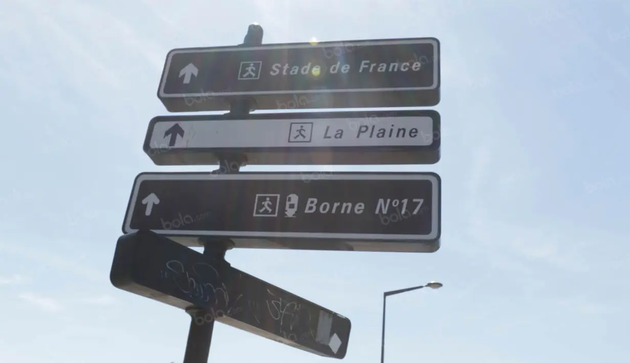 Stade de France yang berkapasitas 81.338 penonton ini terletak di Saint Denis. (Bola.com/Vitalis Yogi Trisna)