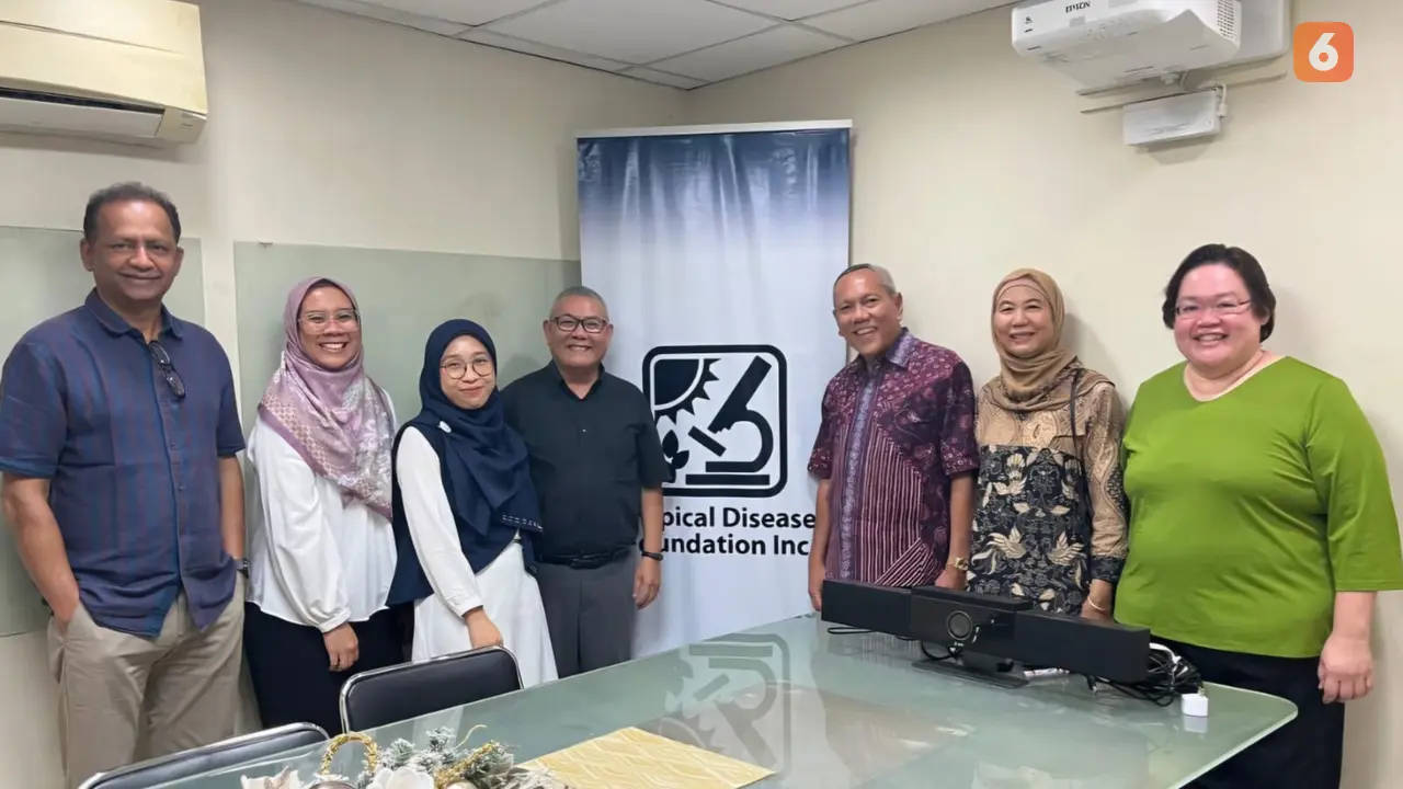 [Kolom Pakar] Prof Tjandra Yoga Aditama mengulas inovasi skrining TB di Filipina dengan Mobil X-Ray AI oleh LSM, yang melibatkan masyarakat dan memberikan layanan cepat serta diagnosis langsung.