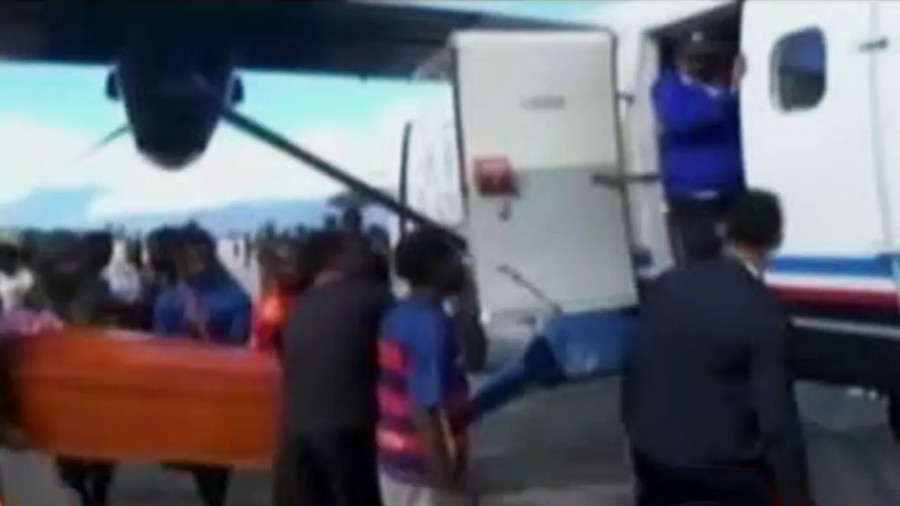 VIDEO: 3 Jenazah Korban Penembakan di Papua Dipulangkan