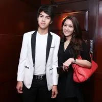 Kini giliran El Jallaludin Rumi yang berpose dengan sang bunda