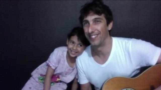 Asha Bermudez dan Cindy Fatikasari di Kanada