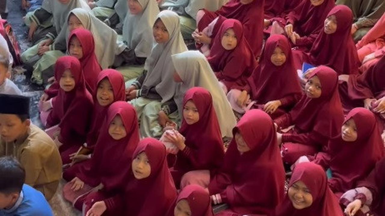 Thariq Membuat Pengajian dan Mengundang Anak Yatim