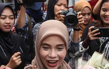 FOTO: Hadiri Acara Hari Disabilitas Internasional, Istri Capres Ganjar Pranowo, Siti Atiqoh Supriyanti Ungkap Bersedia Jadi Ibu Asuh