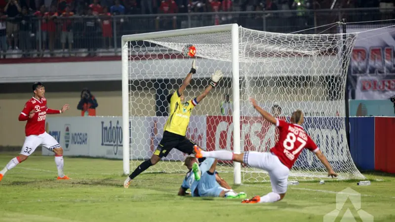 Bali United vs Persela