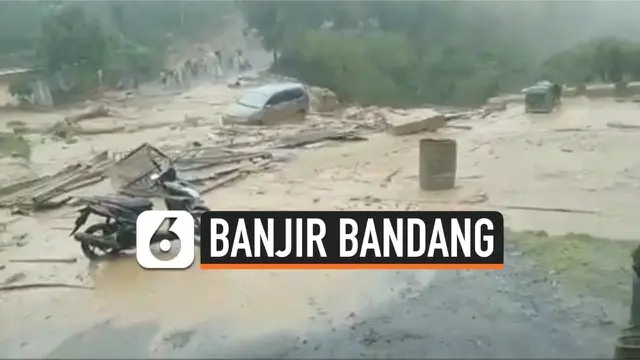 Hujan dengan intensitas tinggi mengakibatkan longsor dan banjir bandang di Gampong Paya Tumpi, Kecamatan Kebayakan, Kabupaten Aceh Tengah.