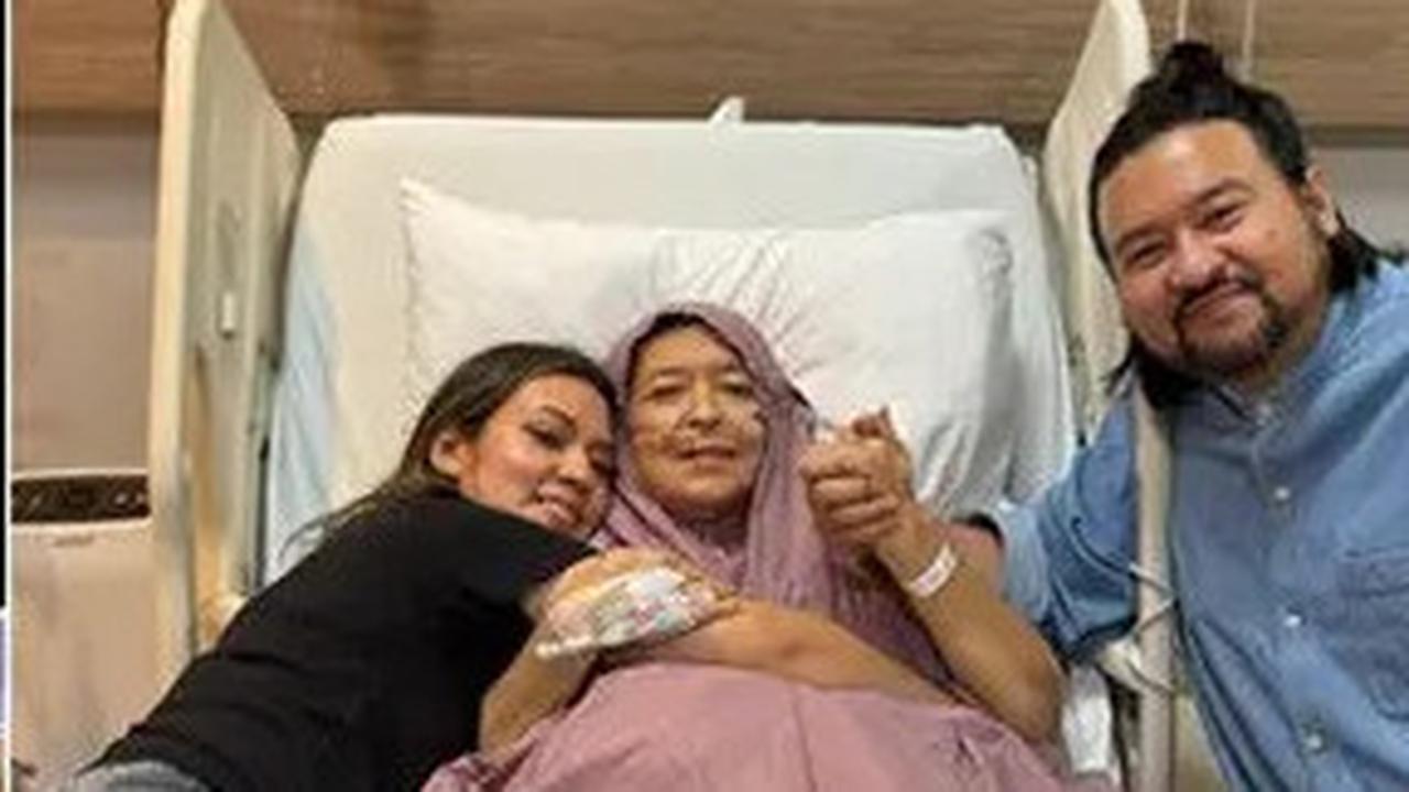 6 Momen Haru Raisa dan Kakak Jaga Ibunda Berjuang Melawan Kanker Paru Stadium 4