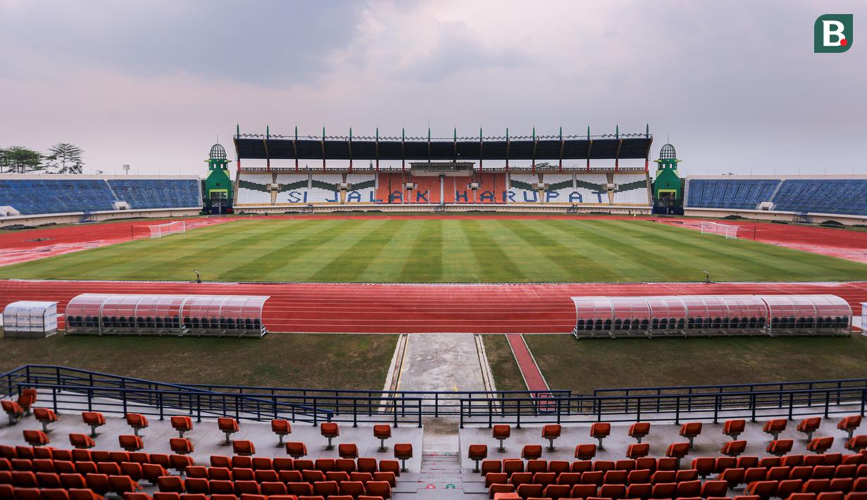 <p>Suasana Stadion Si Jalak Harupat (SJH), Bandung, Sabtu (21/10/2023). Stadion ini menjadi satu dari empat stadion untuk Piala Dunia U-17 2023 di Indonesia. (Bola.com/Bagaskara Lazuardi)</p>