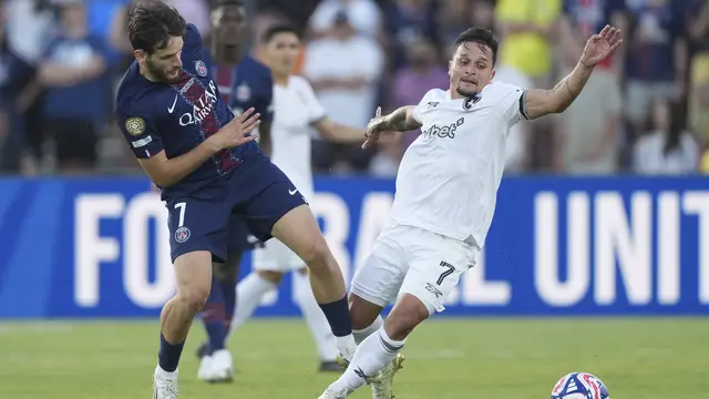 Khvicha Kvaratskhelia, Paris Saint-Germain, PSG, Artur, Botafogo