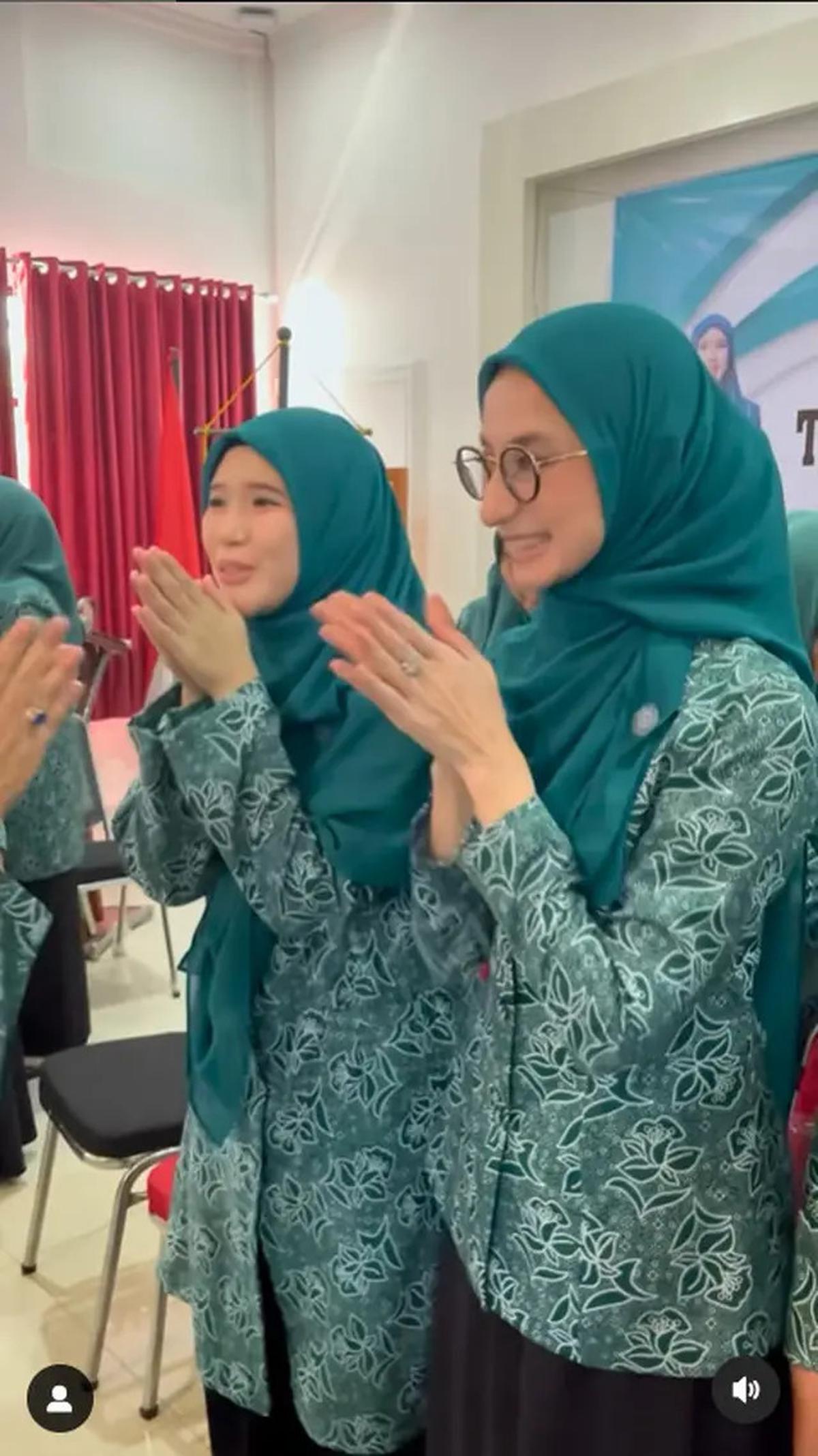 6 Potret Avi Basalamah Istri Ramzi Jadi Ibu PKK, Jabat Ketua Bidang 1 TP PKK Kab. Cianjur