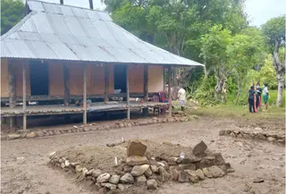 Sebanyak empat warga di Kabupaten Sabu Raijua, NTT, dilaporkan meninggal dunia karena terinfeksi penyakit leptospirosis. (Liputan.com/Ola Keda)