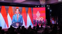 5 Bank sentral di ASEAN menandatangani Nota Kesepahaman Kerja Sama Konektivitas Pembayaran Kawasan Senin (14/11/2022) di Bali. Ini bagian kegiatan KTT G20. Penandatanganan diawali pidato sambutan Presiden Joko Widodo. (Dok BI)