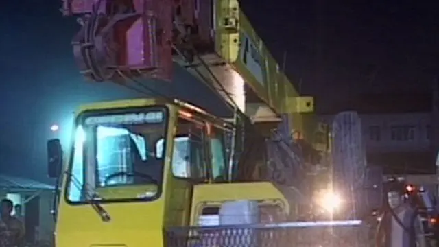 GOR Koja Ambruk, Belasan Pekerja Tertimbun