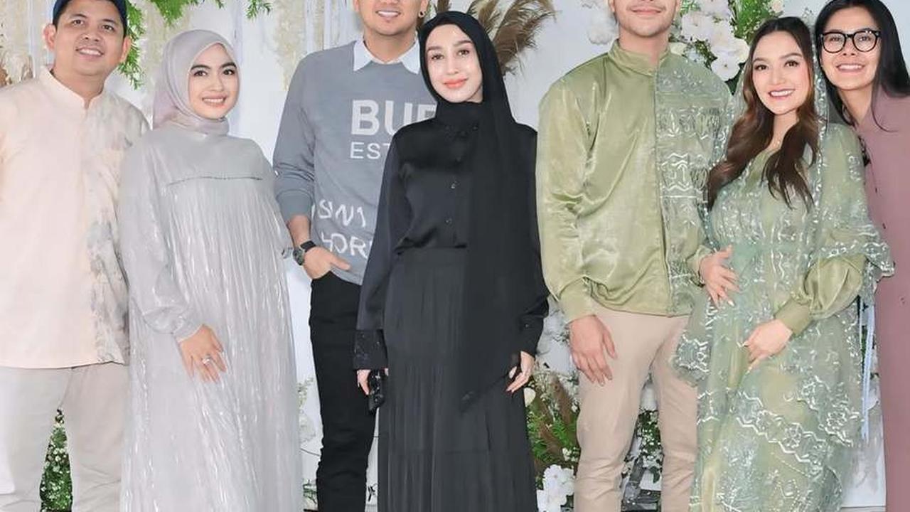 9 Potret Reza Gladys Hadiri Syukuran 4 Bulan Kehamilan Siti Badriah & Krisjiana, Beri Doa Baik untuk Adik Ipar