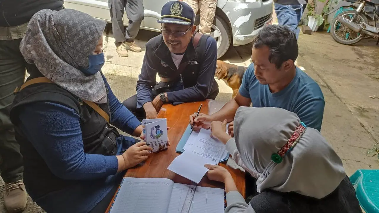 Vaksinasi rabies terhadap hewan peliharaan secara gratis di Kabupaten Probolinggo (Istimewa).