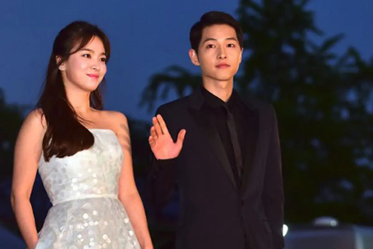 [Bintang] Song Joong Ki dan Song Hye Kyo