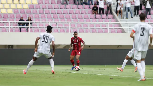 Persis Solo