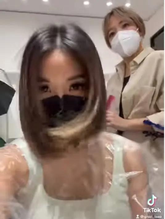 <p>Jenis potongan rambut bergaya long bob bisa diaplikasikan bagi bentuk wajah apapun. </p>