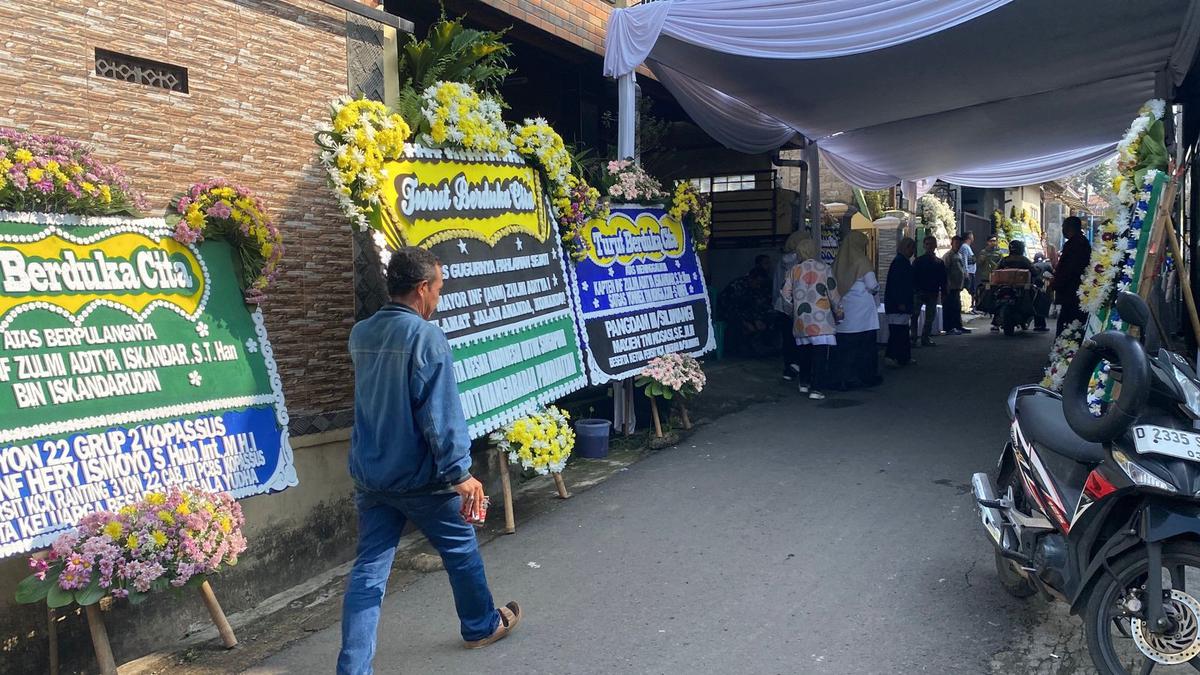 Kapten Zulmi Gugur di Lebanon, Rumahnya di Cimahi Dipenuhi Karangan Bunga Belasungkawa