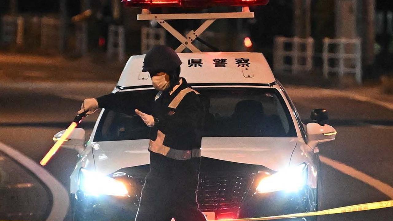 FOTO: Mencekamnya Aksi Penyanderaan di Kantor Pos Jepang, Ratusan Polisi Dikerahkan ke Lokasi