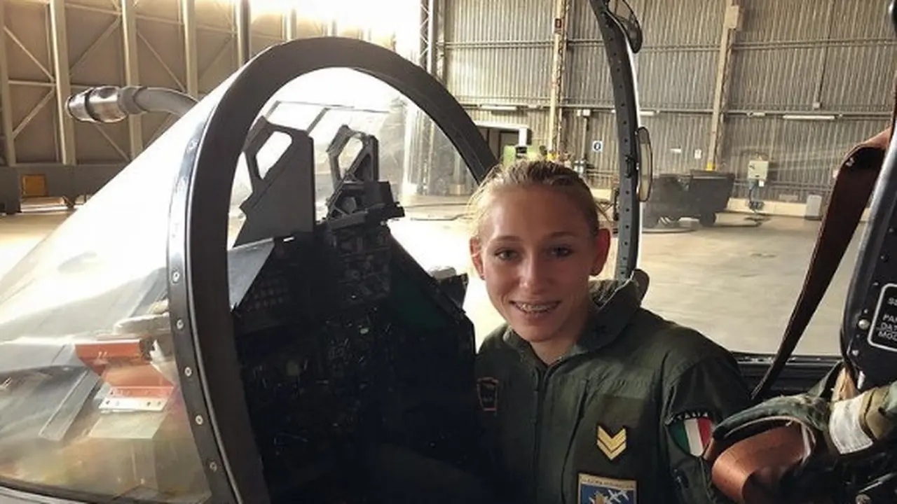 Pilot Pesawat Tempur Italia Gabung Pasukan Ukraina Melawan Invasi Rusia