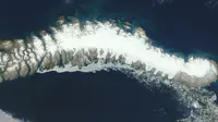 Mencairnya es di Arktik mebuat 5 pulau baru ini muncul. Perubahan iklim nyata adanya. (The Novaya Zemlya archipelago. (Jeff Schmaltz/MODIS Rapid Response Team/Goddard Space Flight Centre)