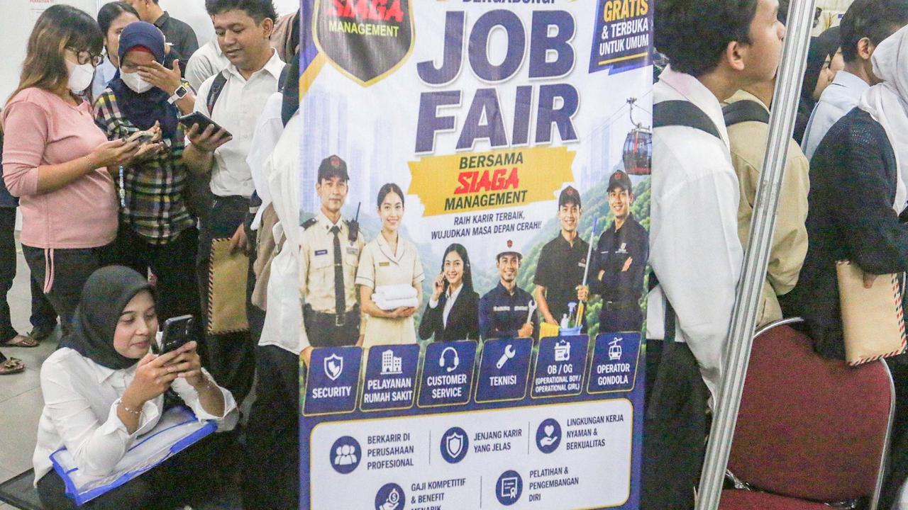 Pencari Kerja Padati Job Fair Depok 2026
