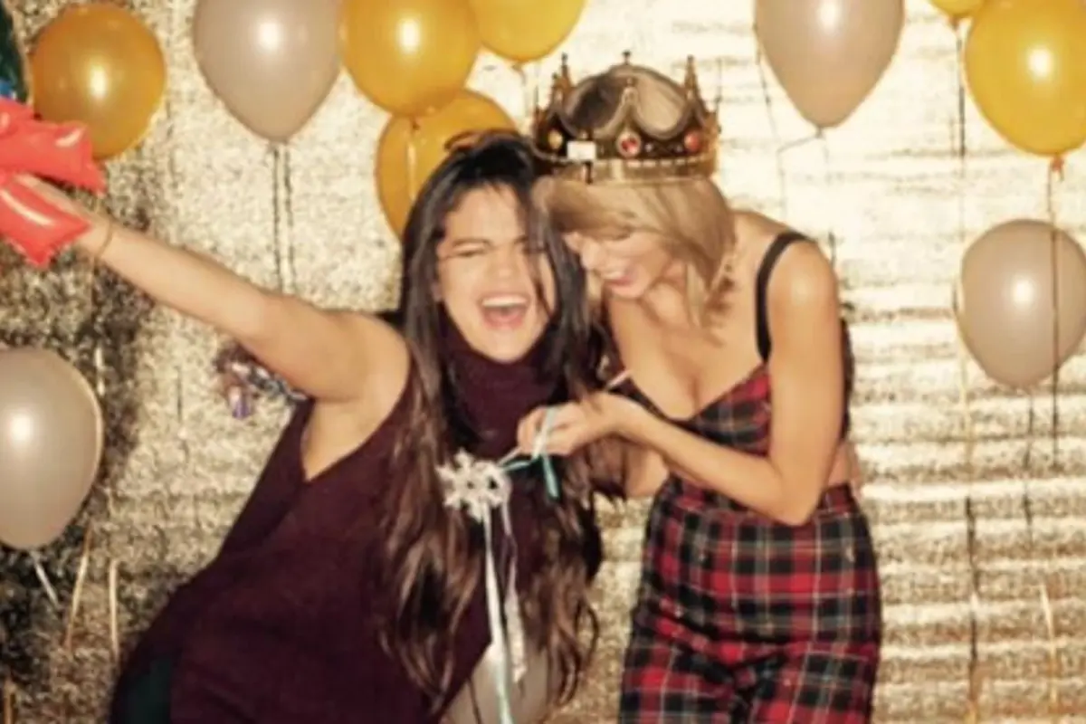 Selena Gomez dan Taylor Swift
